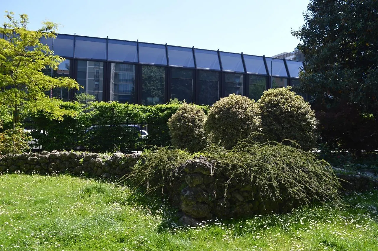 Apartment Milano via Tortona 66 0*,